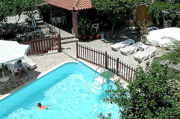 Voula Apartments Aegina Екстериор снимка