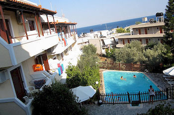 Voula Apartments Aegina Екстериор снимка